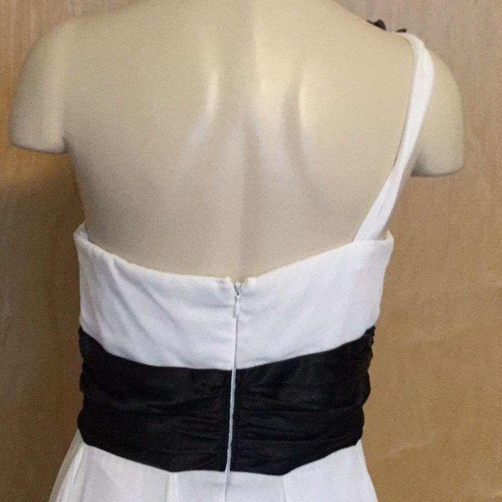 One shoulder asymmetrical dress - Picture 7 of 9